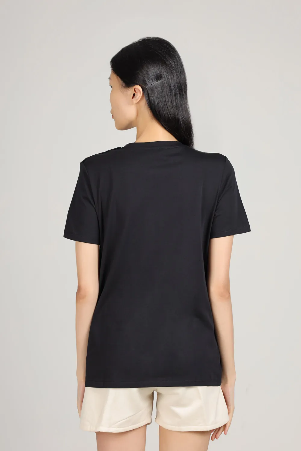 BALMAIN Women 3 Buttons Balmain Paris Logo Sleeveless T-Shirt in Black/White Eco-Designed Cotton 2