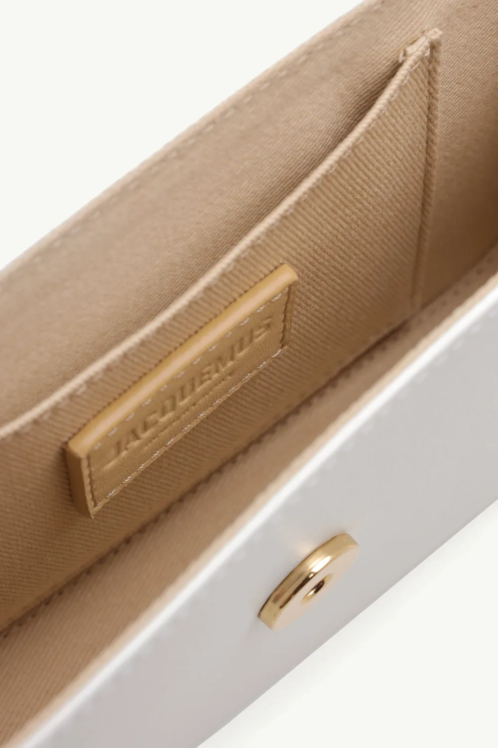 JACQUEMUS Le Carinu Bag in White Leather 3