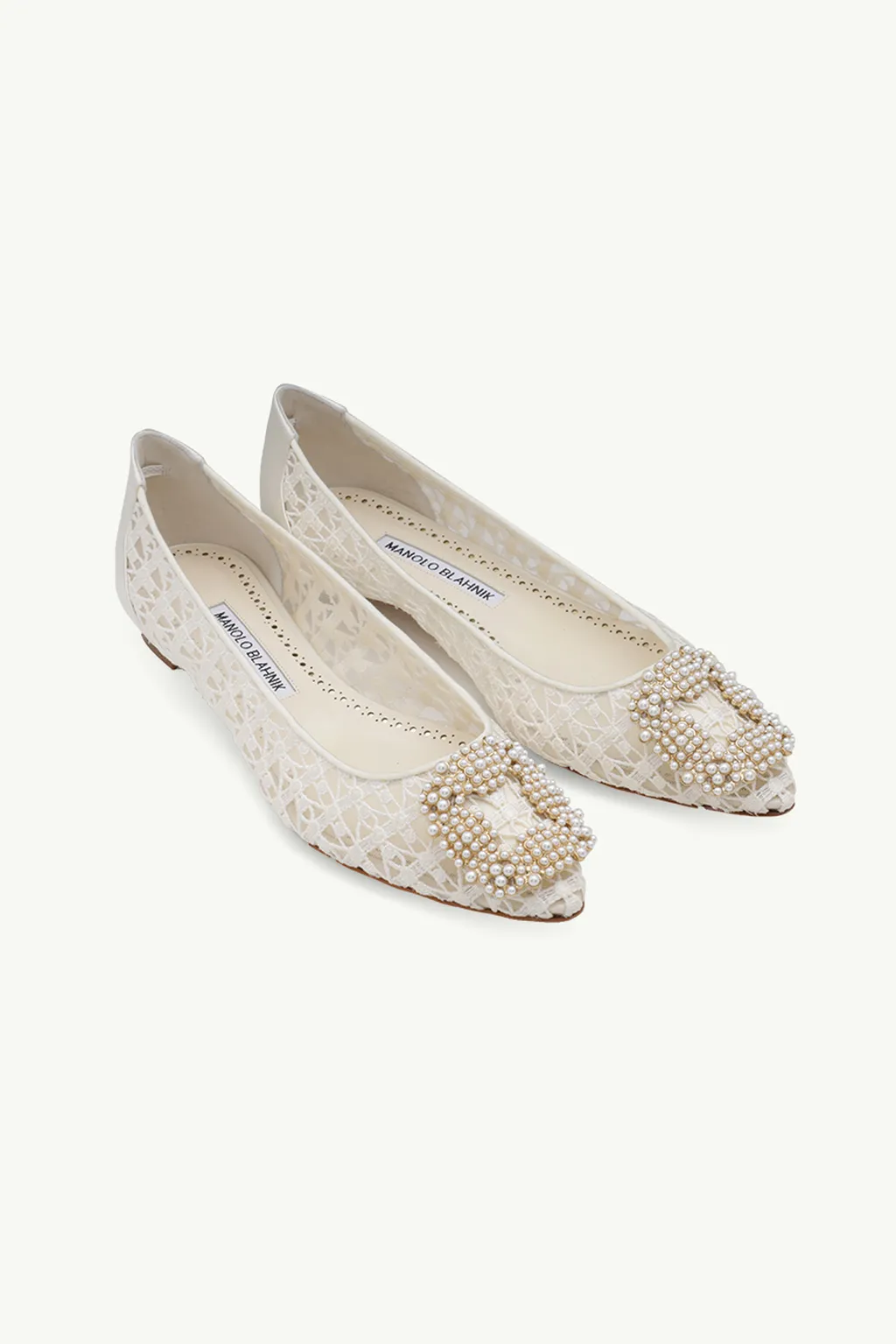MANOLO BLAHNIK Hangisi Lace Flat in Ivory with White Pearls GHW 1