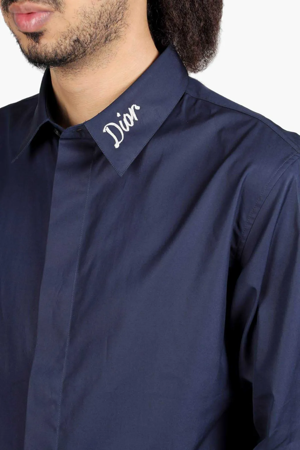 CHRISTIAN DIOR Men Long Sleeves Shirt in Navy Blue Cotton Poplin with Greige 'DIOR' on Collar 3