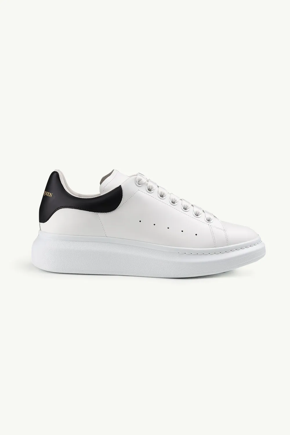 ALEXANDER MCQUEEN Men Oversized Sneakers in White/Black 0