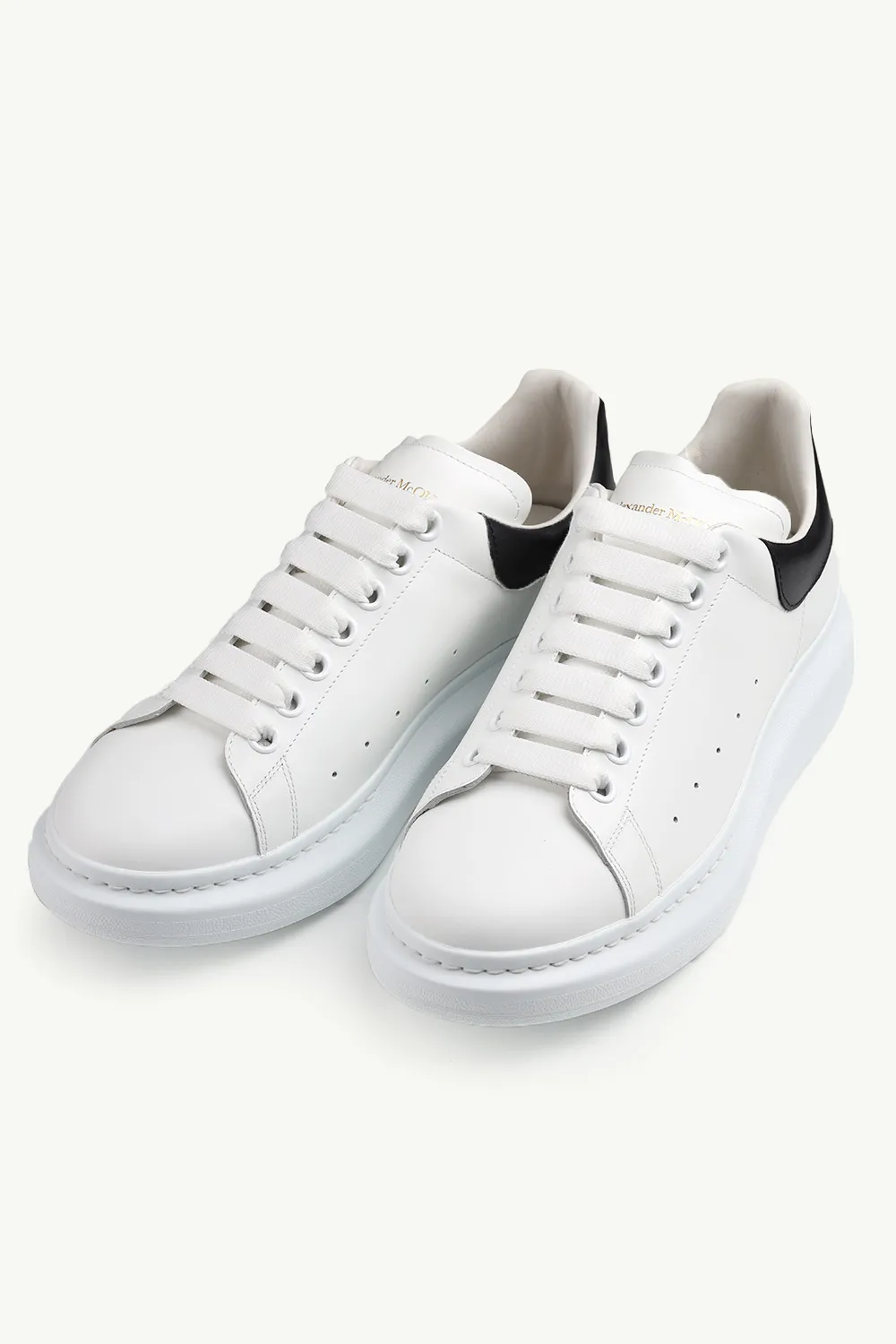 ALEXANDER MCQUEEN Men Oversized Sneakers in White/Black 1