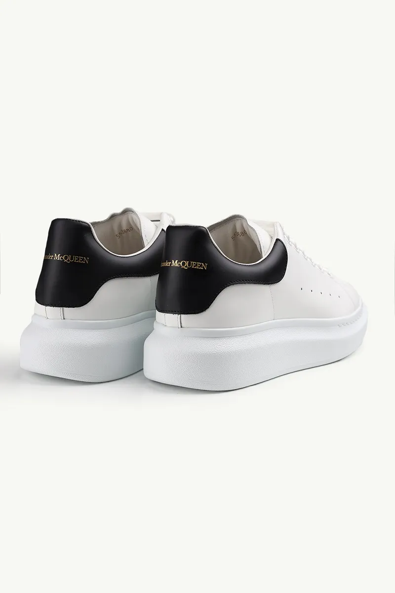ALEXANDER MCQUEEN Men Oversized Sneakers in White/Black 2