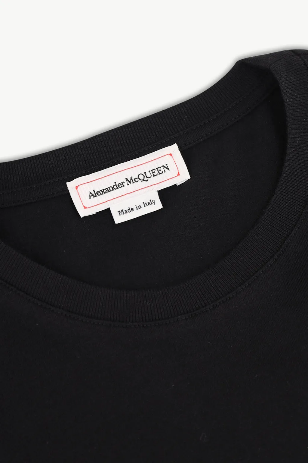 ALEXANDER MCQUEEN Men Graffiti Logo T-Shirt in Black/White 3