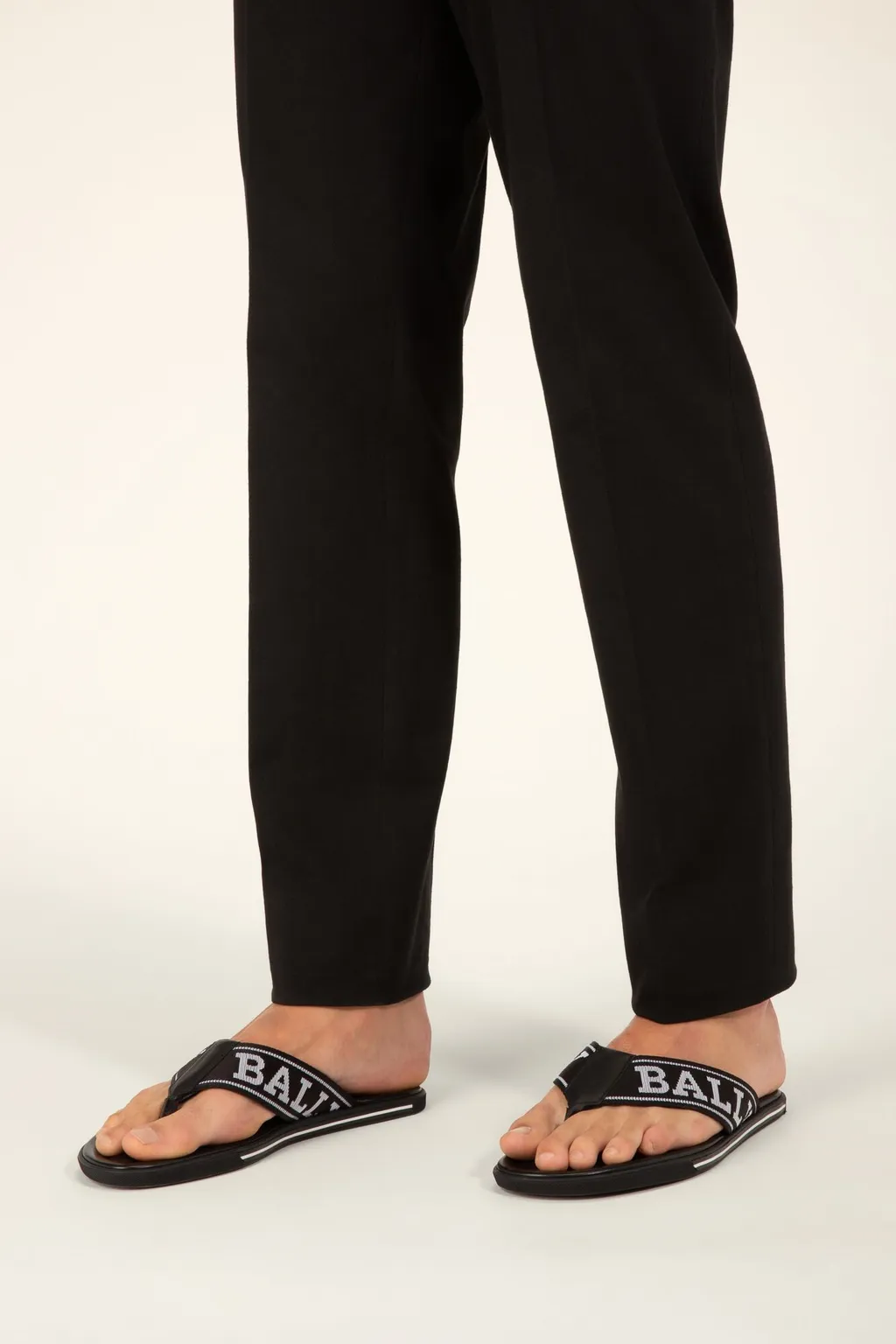 BALLY Men Bally Border Flip Flop Sandals in Black 4