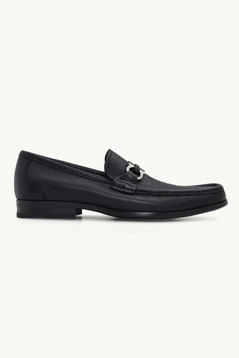 SALVATORE FERRAGAMO Men Gancini Bit Moccasin in Black 0