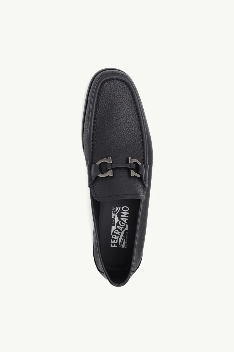 SALVATORE FERRAGAMO Men Gancini Bit Moccasin in Black 3