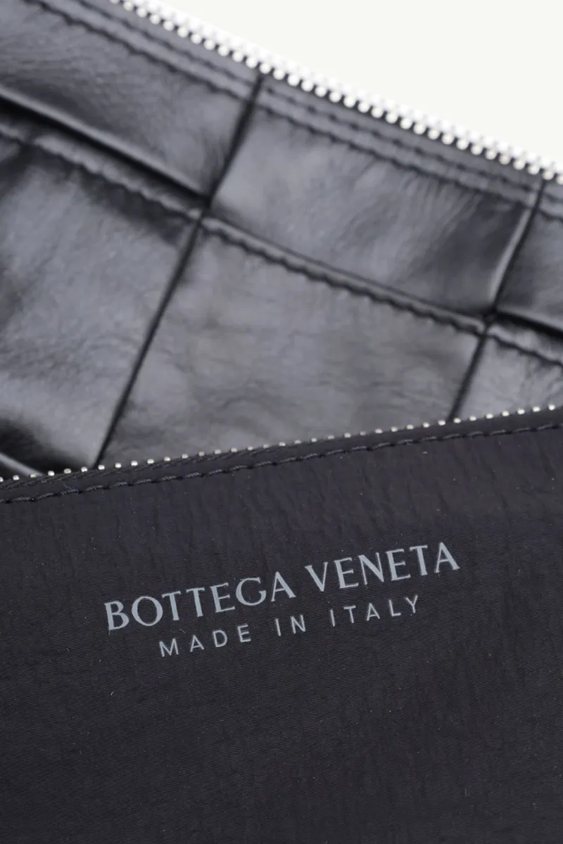 BOTTEGA VENETA Men Intreccio Cassette Crossbody Bag in Black SHW 4