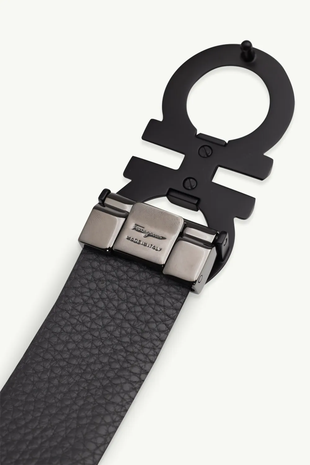 SALVATORE FERRAGAMO Men Reversible Gancini Belt 3.5cm in Black/Asphalt Gray Textured Calfskin BHW 3