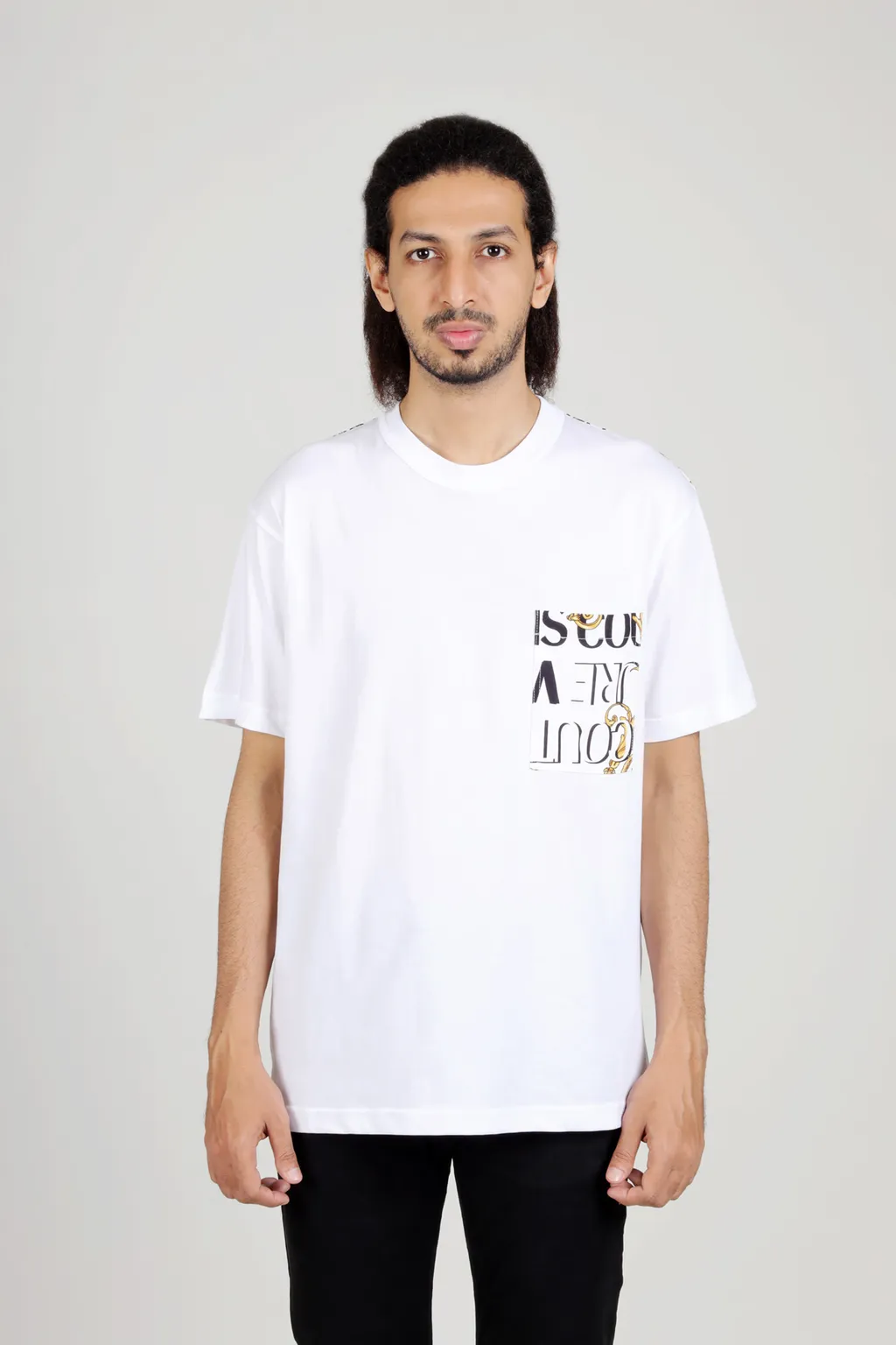 VERSACE JEANS COUTURE Men T-Shirt in White/Gold with Logo Couture on Pocket and on the Back 1