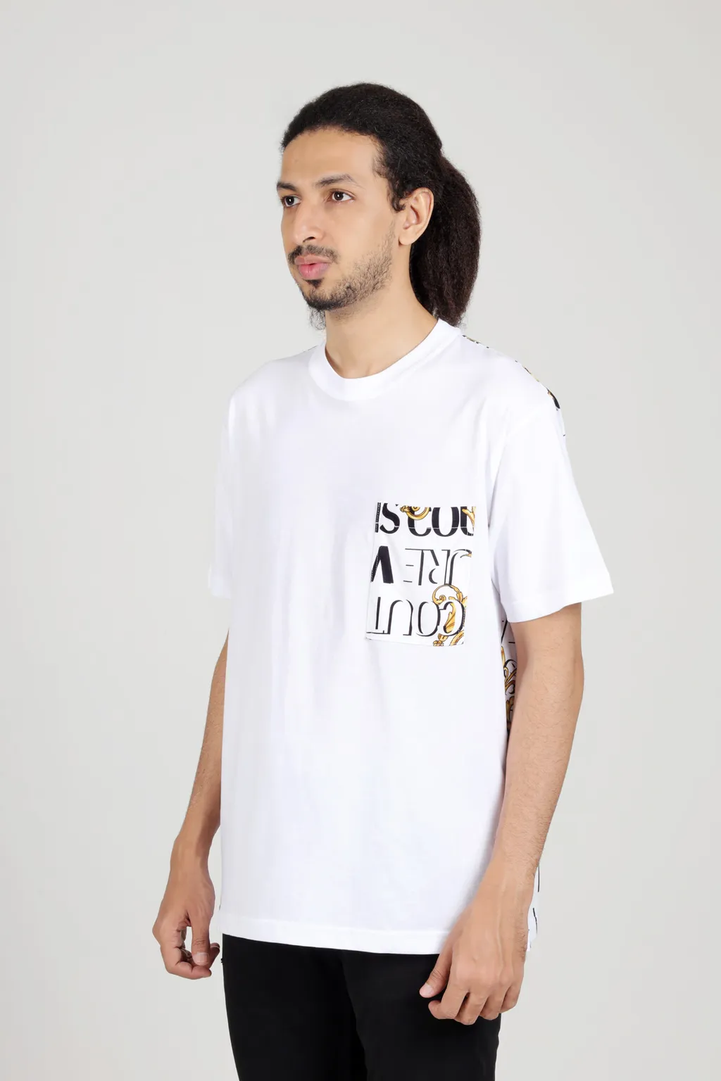 VERSACE JEANS COUTURE Men T-Shirt in White/Gold with Logo Couture on Pocket and on the Back 3