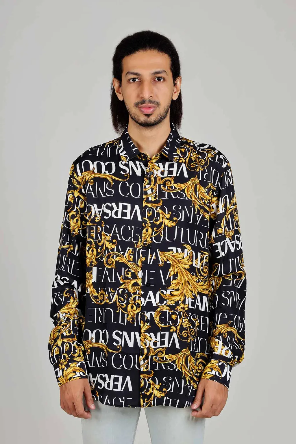 VERSACE JEANS COUTURE Men All Over Couture Print Long Sleeves Shirt in Black/Gold Viscose 1
