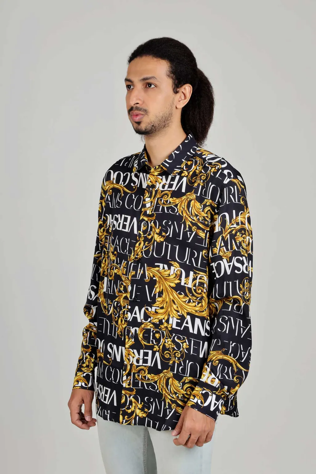 VERSACE JEANS COUTURE Men All Over Couture Print Long Sleeves Shirt in Black/Gold Viscose 3