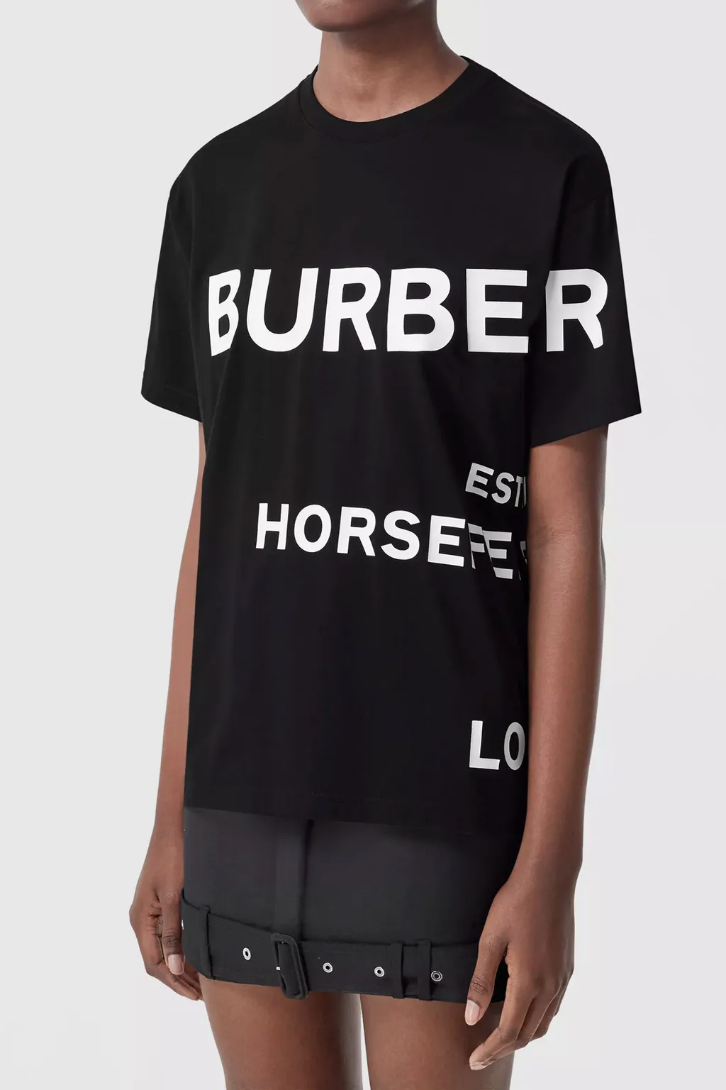 BURBERRY Women Horseferry Print Oversized T-Shirt in Black 1