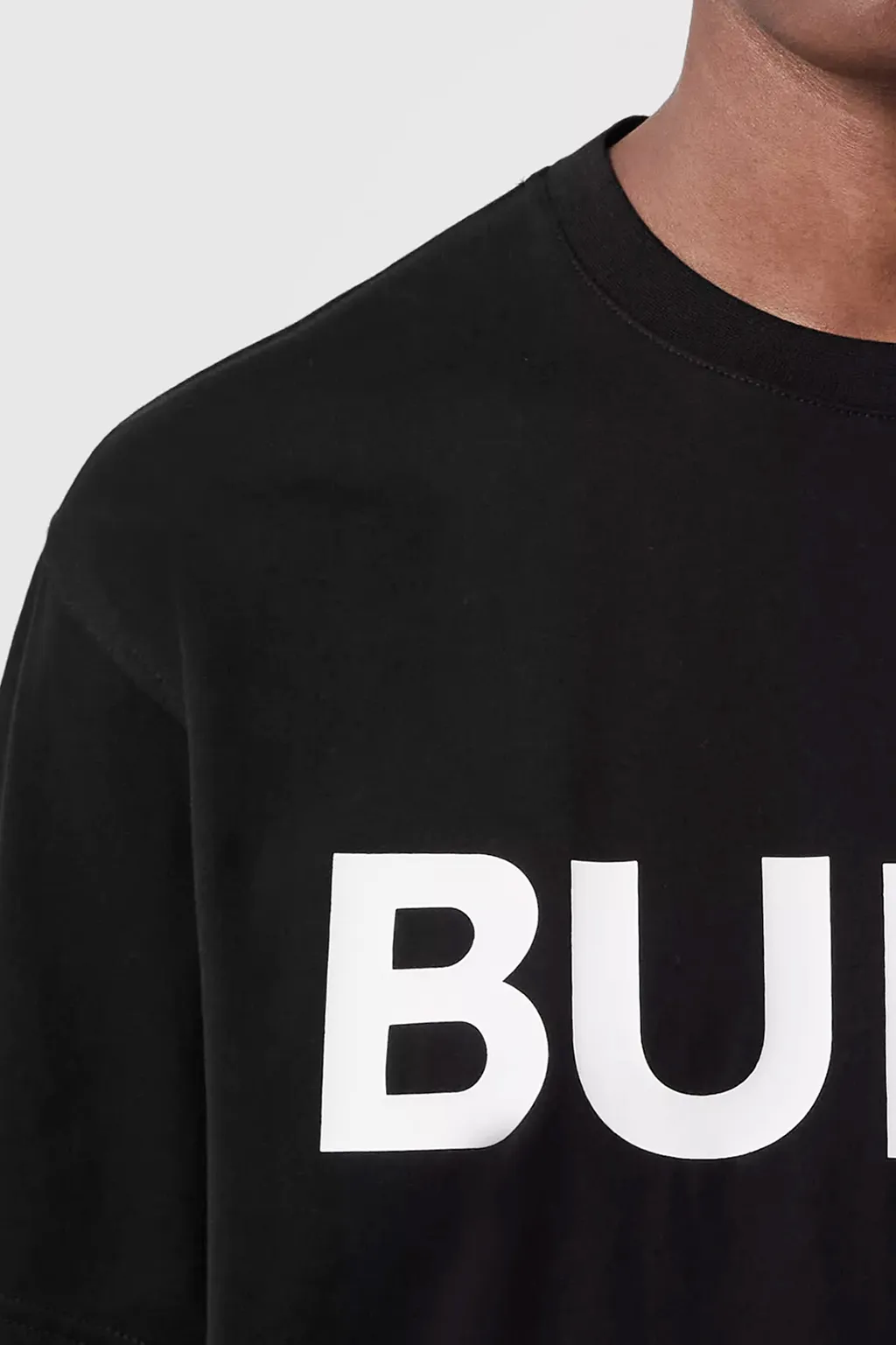 BURBERRY Women Horseferry Print Oversized T-Shirt in Black 3