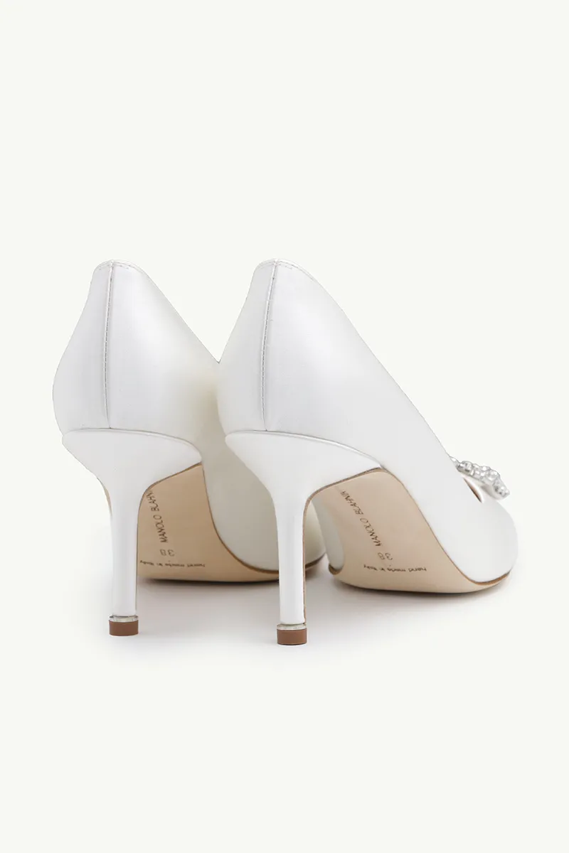 MANOLO BLAHNIK Hangisi 7cm Pumps in Cream Satin with White Crystal 2