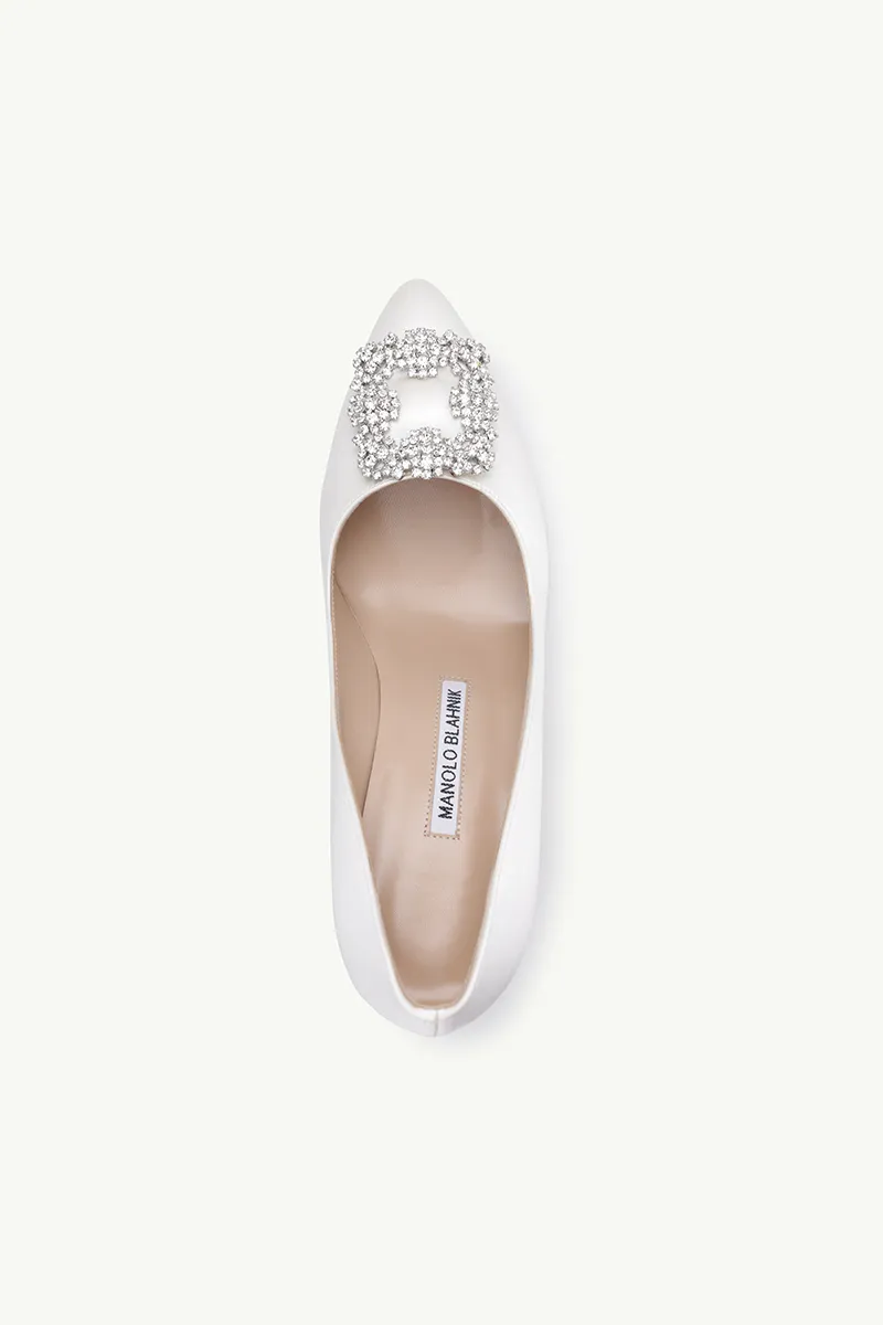MANOLO BLAHNIK Hangisi 7cm Pumps in Cream Satin with White Crystal 3