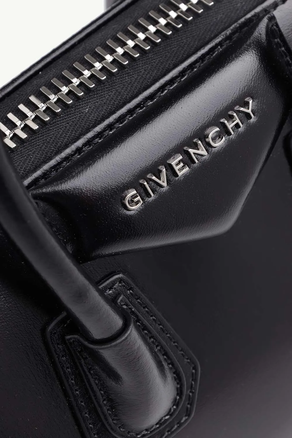 GIVENCHY Mini Antigona in Black Smooth Leather 3