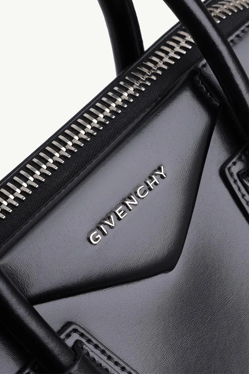 GIVENCHY Small Antigona in Black Smooth Leather 3