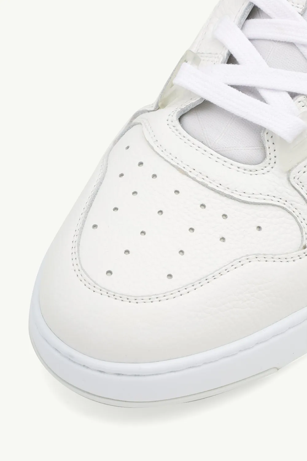 GIVENCHY Men Wing Low Top Sneakers in White with Logo Print 4