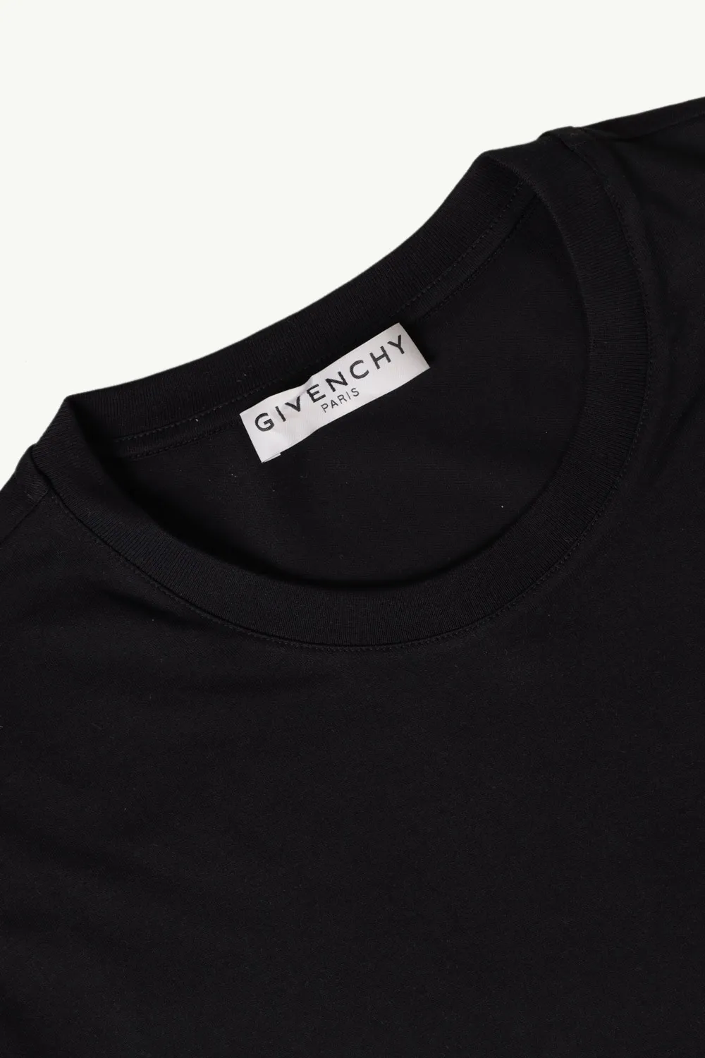 GIVENCHY Men Logo Ribbon Trimmed T-Shirt in Black with Pocket 2