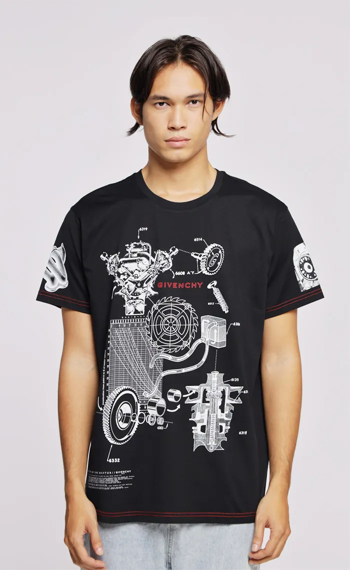 GIVENCHY Men Schematics Printed Logo T-Shirt in Black 3