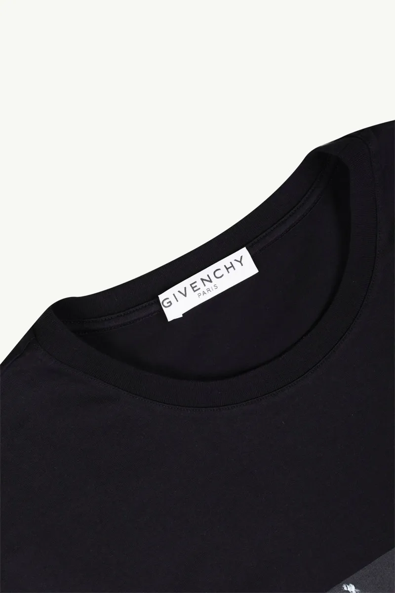 GIVENCHY Men Contrasted T-Shirt in Black with Photo & Logo Band Print 2