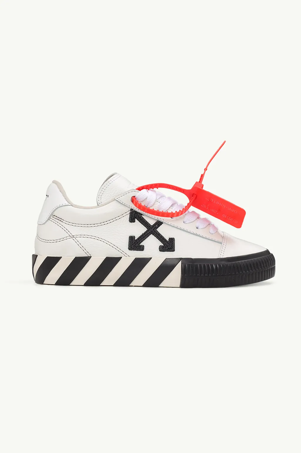 OFF WHITE Women Vulcanized Low Top Sneakers in White/Black Leather with Logos 0