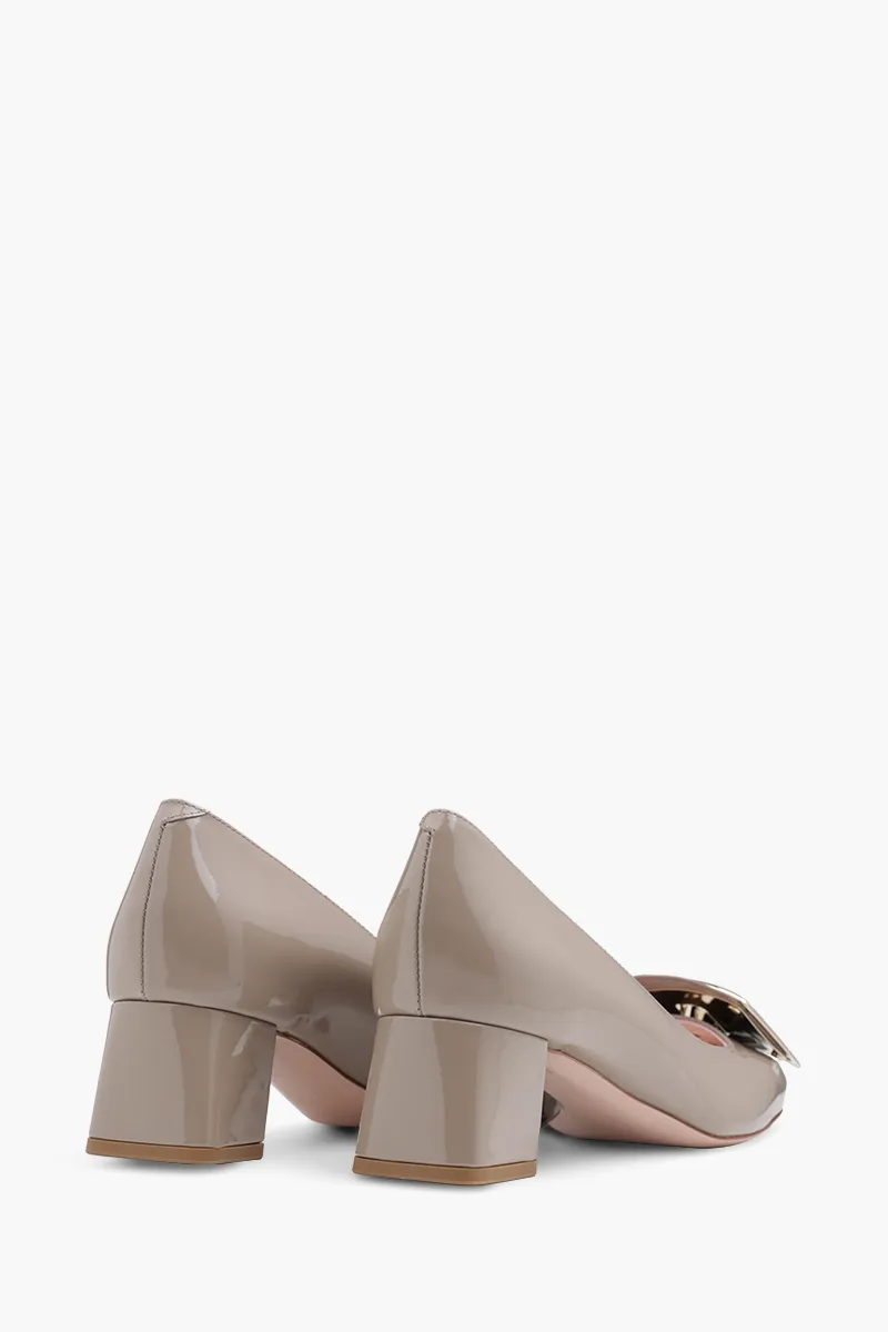 ROGER VIVIER Tres Vivier Metal Buckle Pumps 45mm in Beige Patent 2