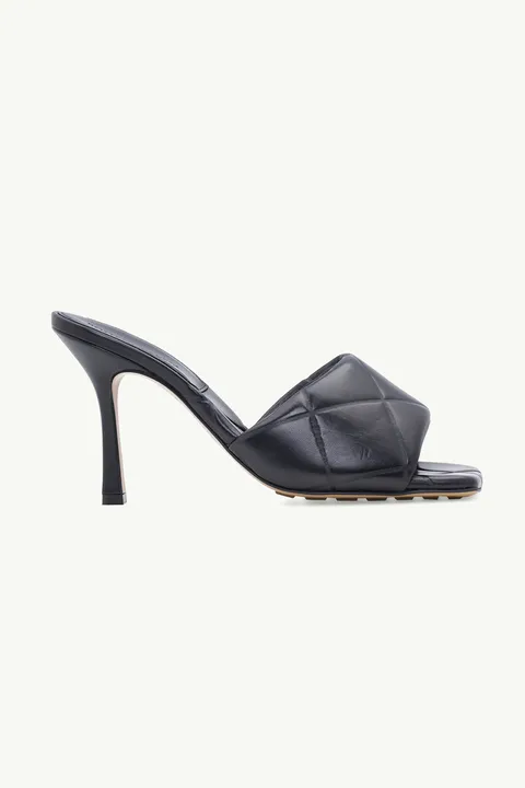 BOTTEGA VENETA Women BV Lido Rubber 9cm Sandals in Black