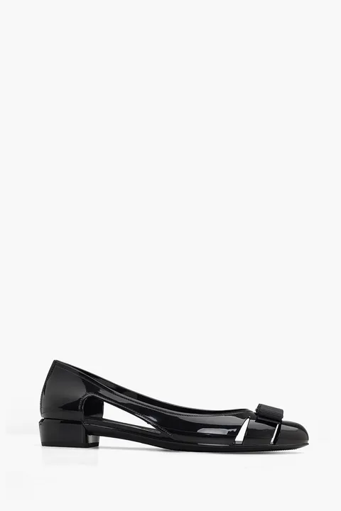 SALVATORE FERRAGAMO Vara Bow Pumps 30mm in Black PVC