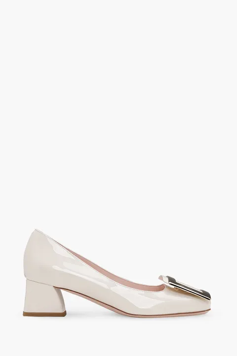 ROGER VIVIER Tres Vivier Metal Buckle Pumps 45mm in Off White Patent